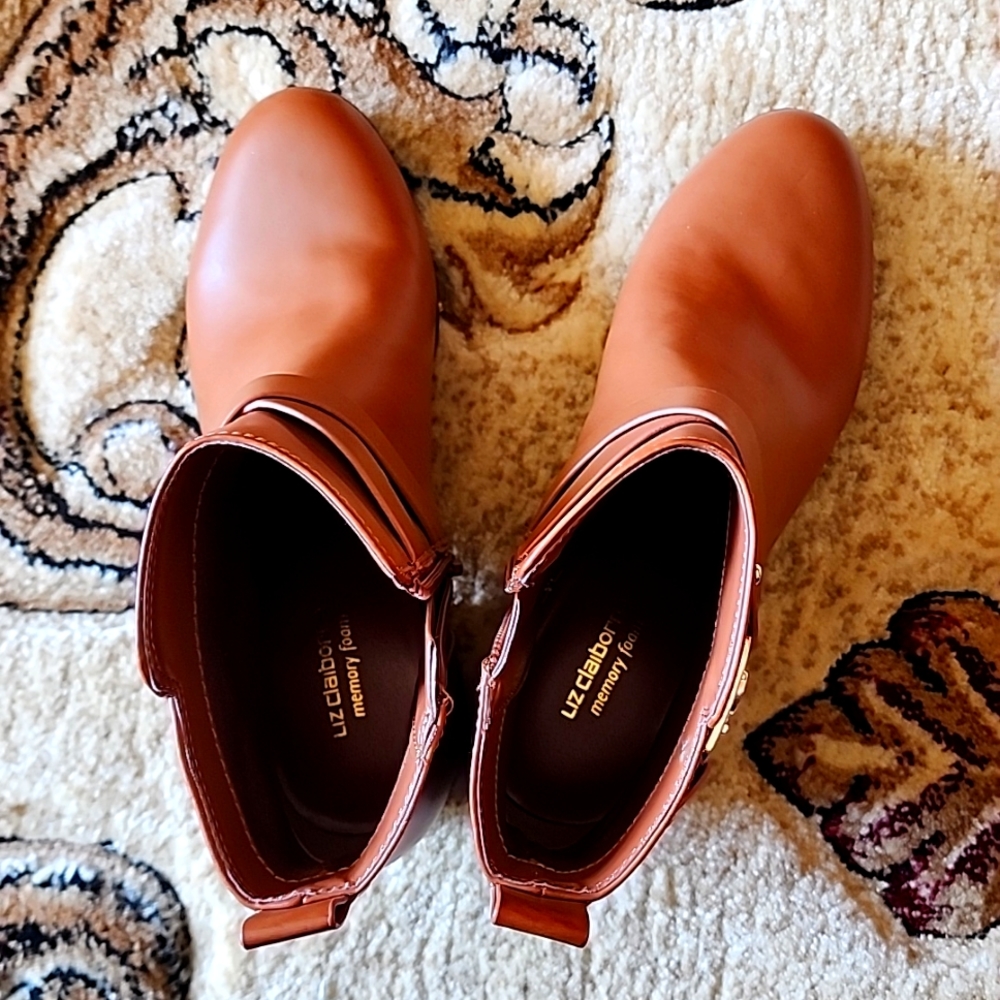 Women Lace up boots
